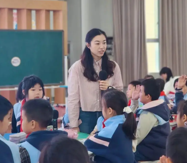 优质师资向乡村学校薄弱学校流动有效缓解师资短缺情况 优质师资向乡村学校薄弱学校流动有效缓解师资短缺情况